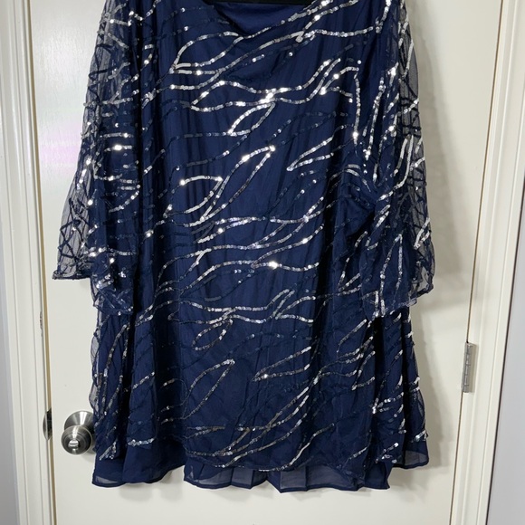 NWOT Catherines Women’s Navy Blue Sequin Chiffon Duet Blouse Plus Size 4X - Picture 2 of 10